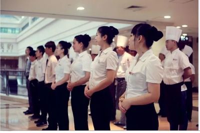 餐飲管理三板斧 從基礎(chǔ)到卓越的核心法則